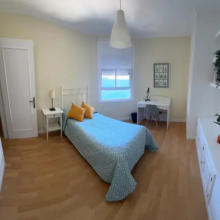 Maravilloso Duplex Frente Al Mar Con Parking Propio A Pie De Playa * Радазул